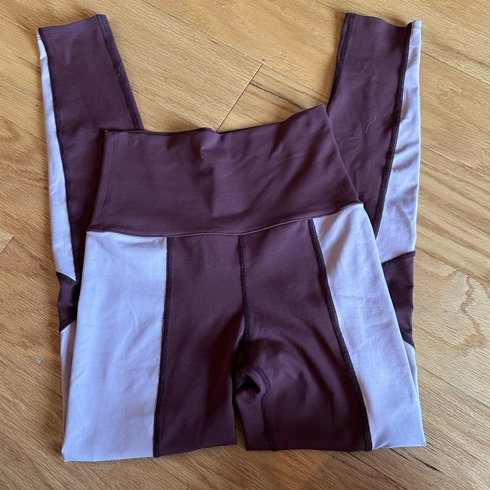 Live the Process Purple Striped Leggings Size Medium - Picture 2 of 3